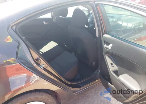 2017 Kia Forte Lx z USA, uszkodzony, nr VIN 3KPFK4A75HE130205